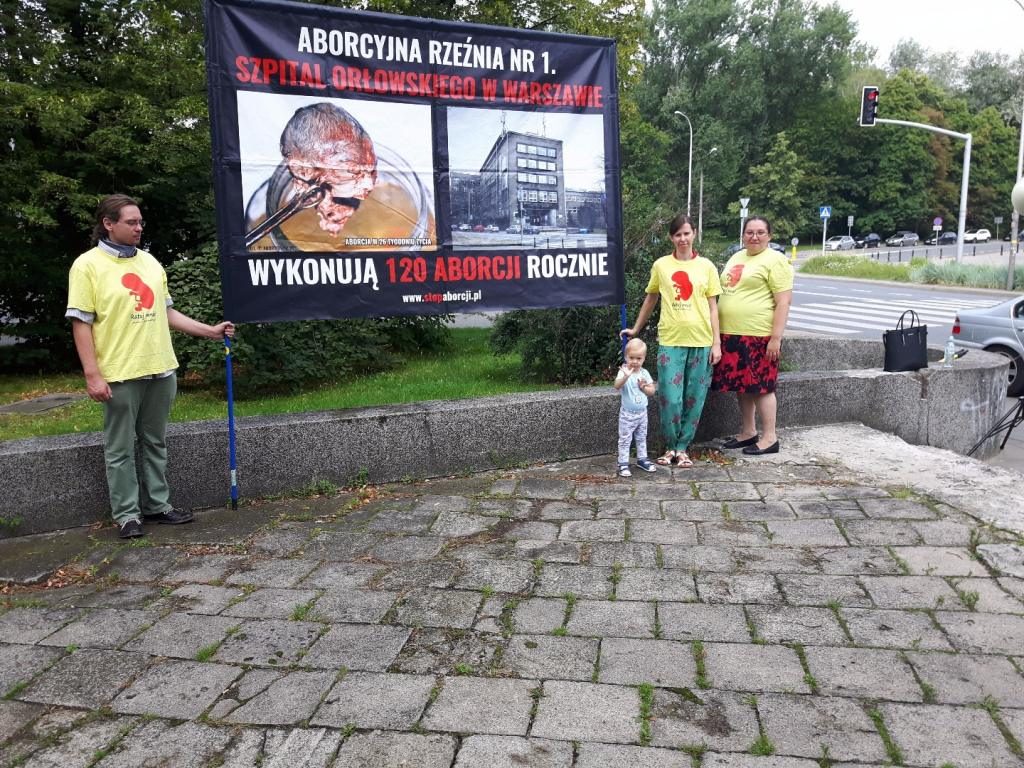 pikieta pod szpitalem Orłowskiego
