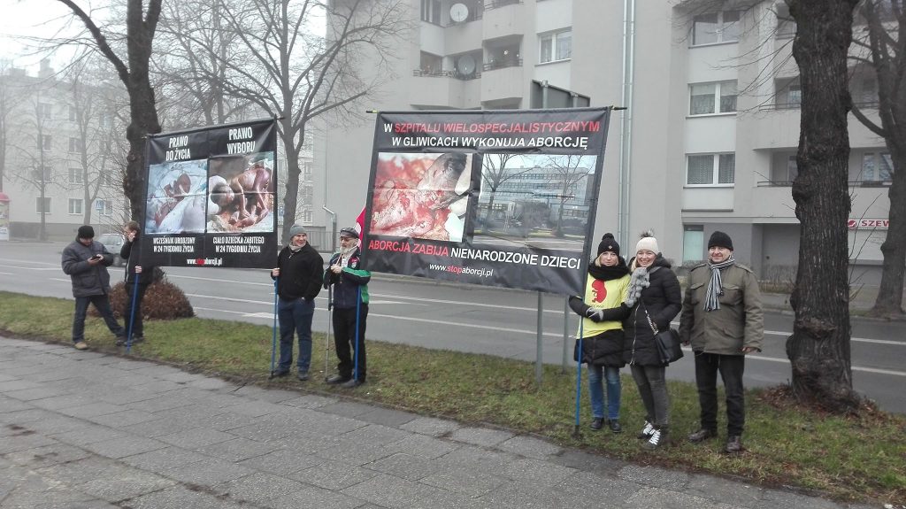zabierać stąd te banery